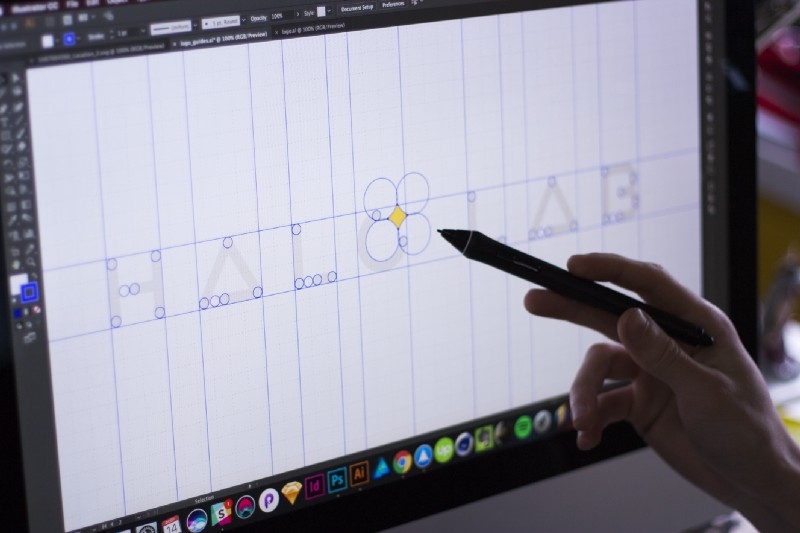 Designing Halo Lab logo