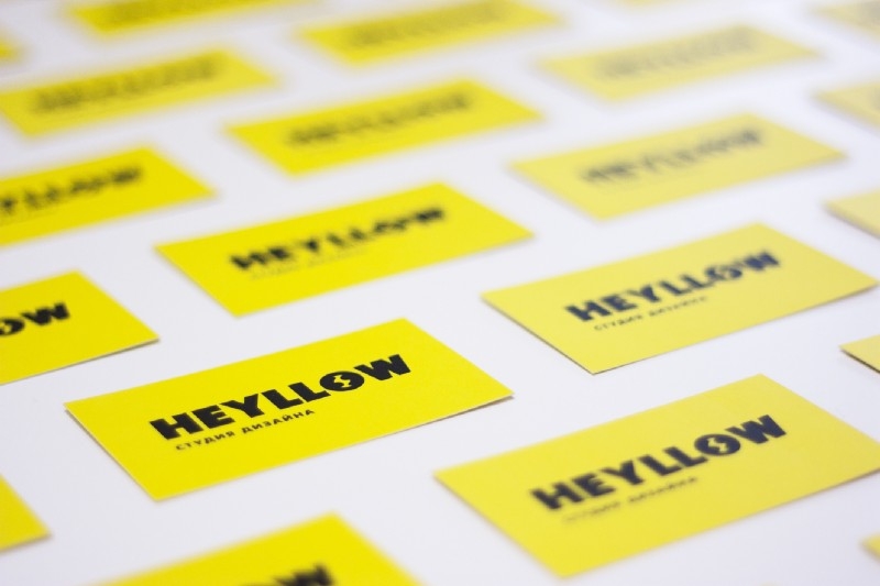 Heyllow Lab brand